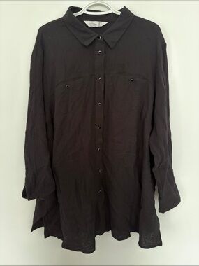 Women’s plus size black top